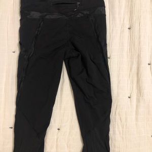 Size 4 gently used LuluLemon leggings. Multiple pairs!